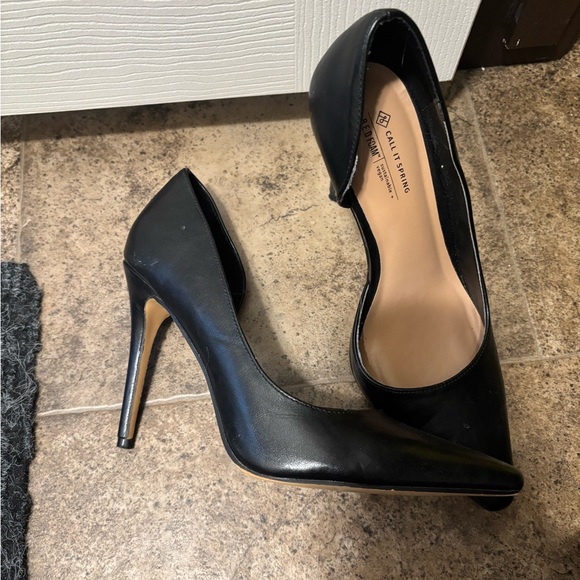 Call It Spring Black Pointed Heels - Picture 2 of 3